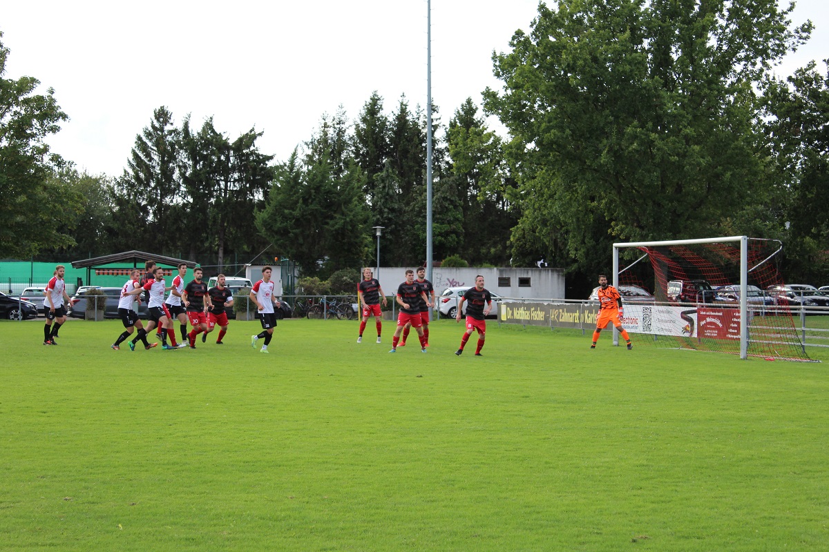 Fußball-Saisonauftakt in Burbach: Rück- und Vorschau